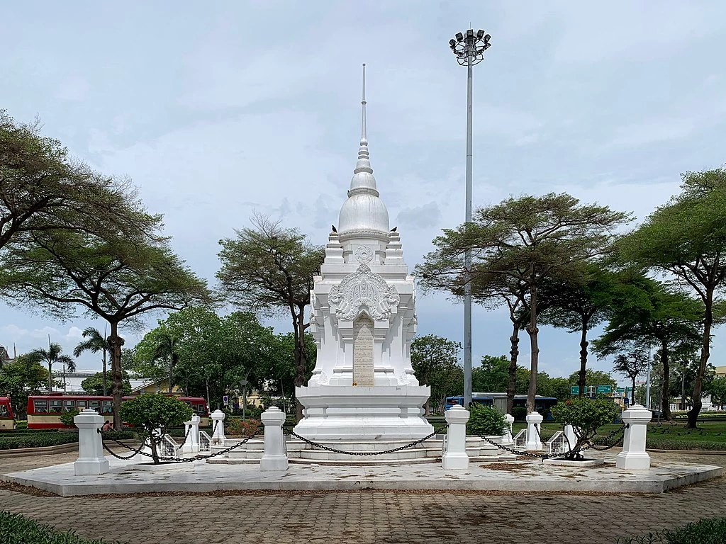 Monument to The Expeditionary Force of Thai army in the World War 1